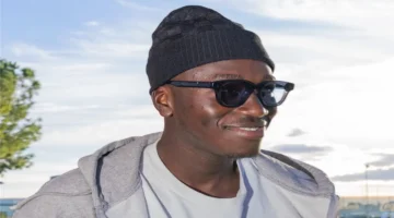 استقبال جماهيري لبابي جاي في فياريال قبل مواجهة ريال مدريد